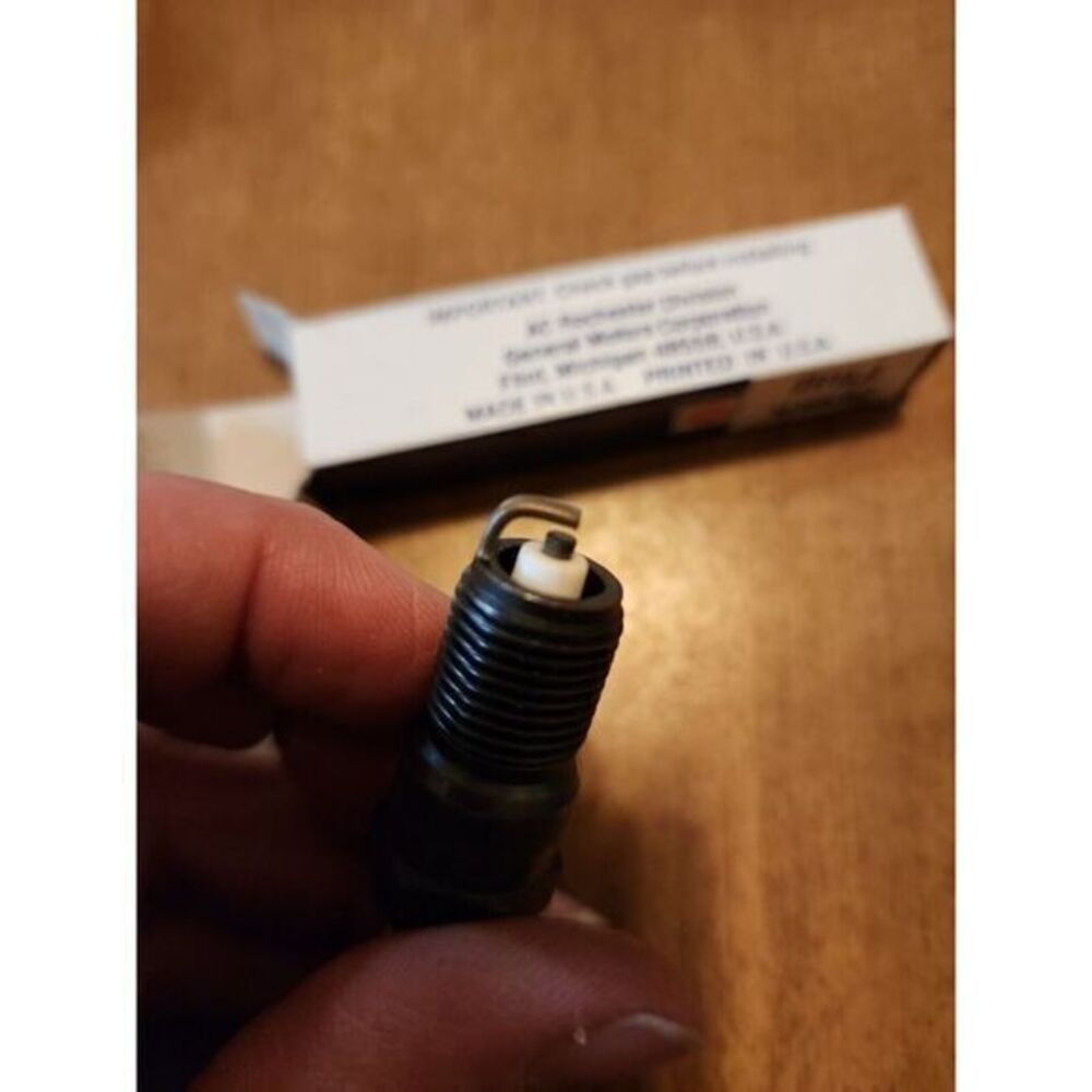 vintage AC spark plug R44LTS with Box - Picture 5 of 6